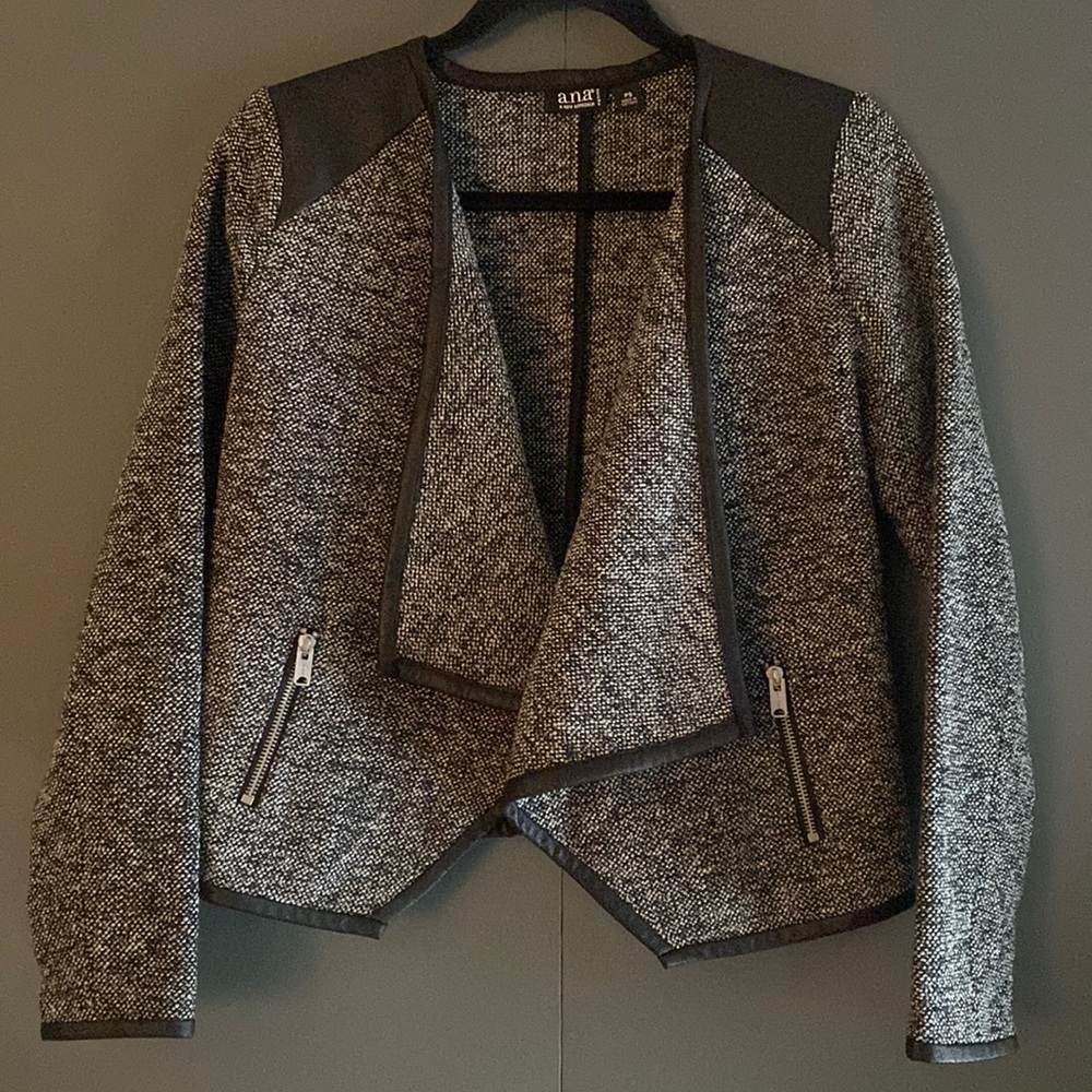 a.n.a Tweed Boucle Cropped Blazer Jacket